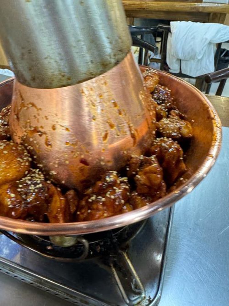 金奎火锅鸡:现代餐饮趋势下的热点美食