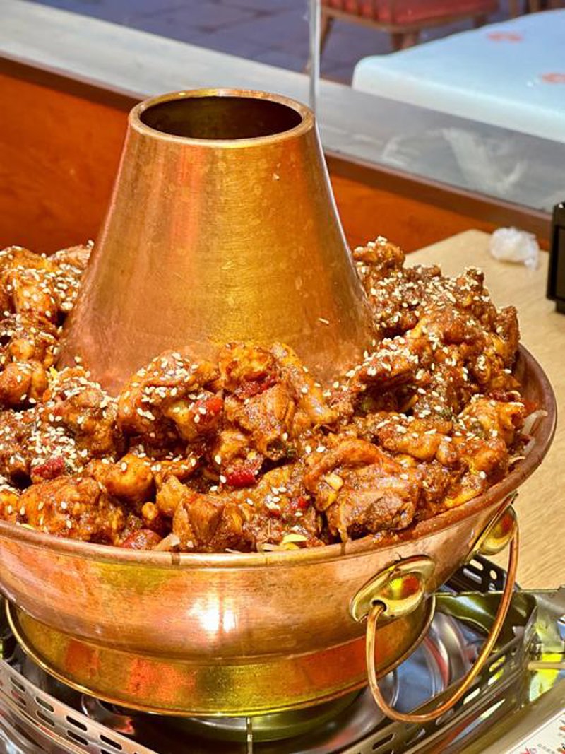 吃火锅鸡的那些事儿:探秘河北美食新宠「衡水火锅鸡」